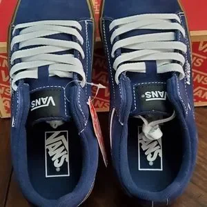 Vans Seldan Suede Dress Blues/Gum Men Size 6.5, Women Size 8 Vans Seldan Suede Dress Blues/Gum Men Size | Mercari main image 2